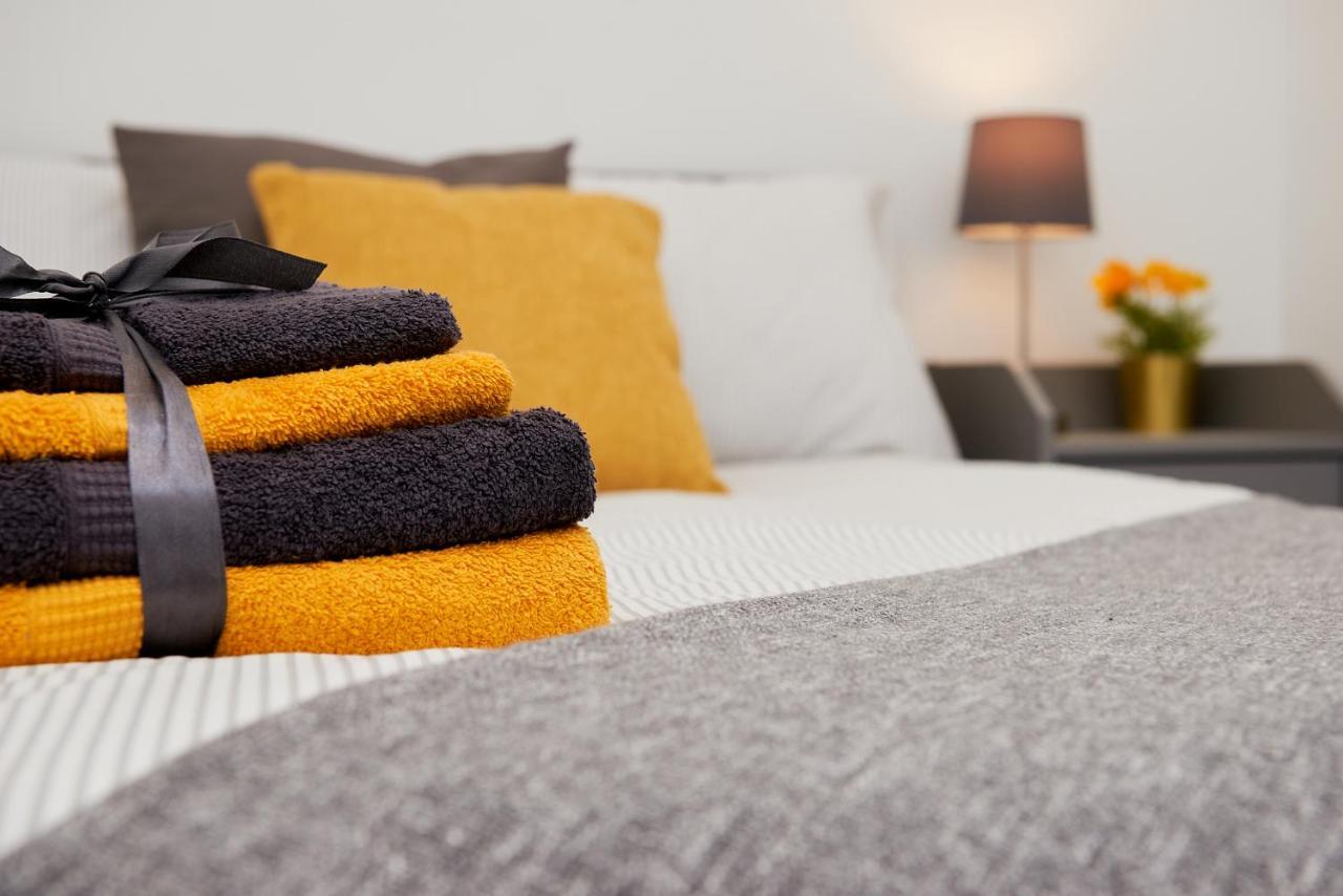 High Spec 2 Bed Apartment W/Parking Available Лондон Экстерьер фото
